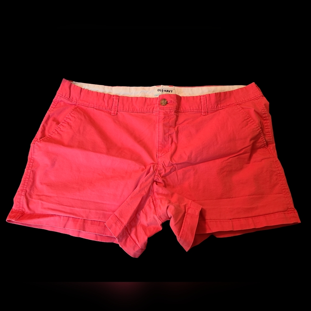 Old Navy Women's size 18 Kakahi shorts -- Solid Coral